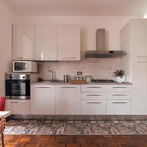 https://milano-functional-apartment.italymilanhotels.net